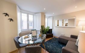 Elegant Lisbon Heart Apartment